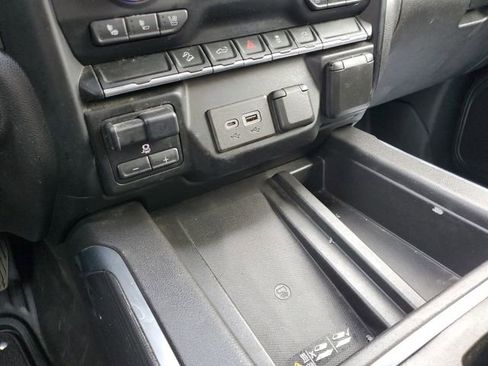 Certified 2022 GMC Sierra 1500 AT4 w/ AT4 Preferred Package image 34