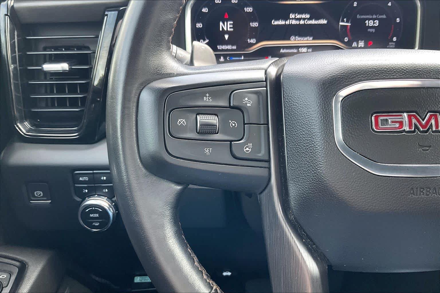 Used 2022 GMC Sierra 1500 AT4 w/ Sierra Safety Plus Package AWD/4WD image 23
