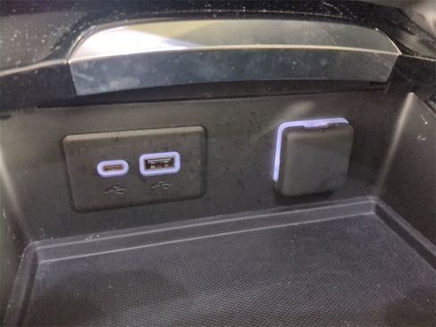 Used 2023 Buick Envision Preferred image 25