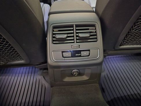 Used 2021 Audi A4 2.0T Premium w/ Convenience Package image 33