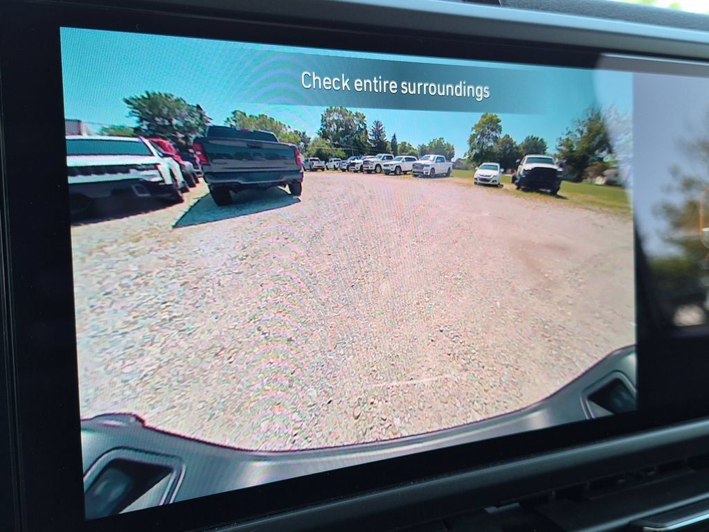 Used 2025 Jeep Gladiator Sport AWD/4WD image 14