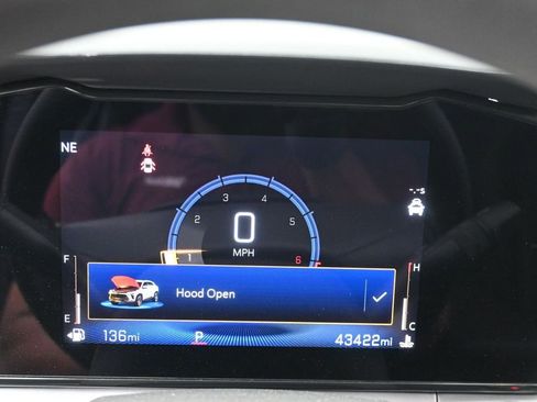 Used 2024 Chevrolet Trax LT FWD image 17