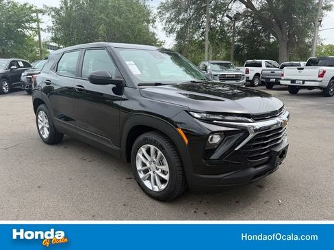 Used 2024 Chevrolet TrailBlazer LS FWD image 1