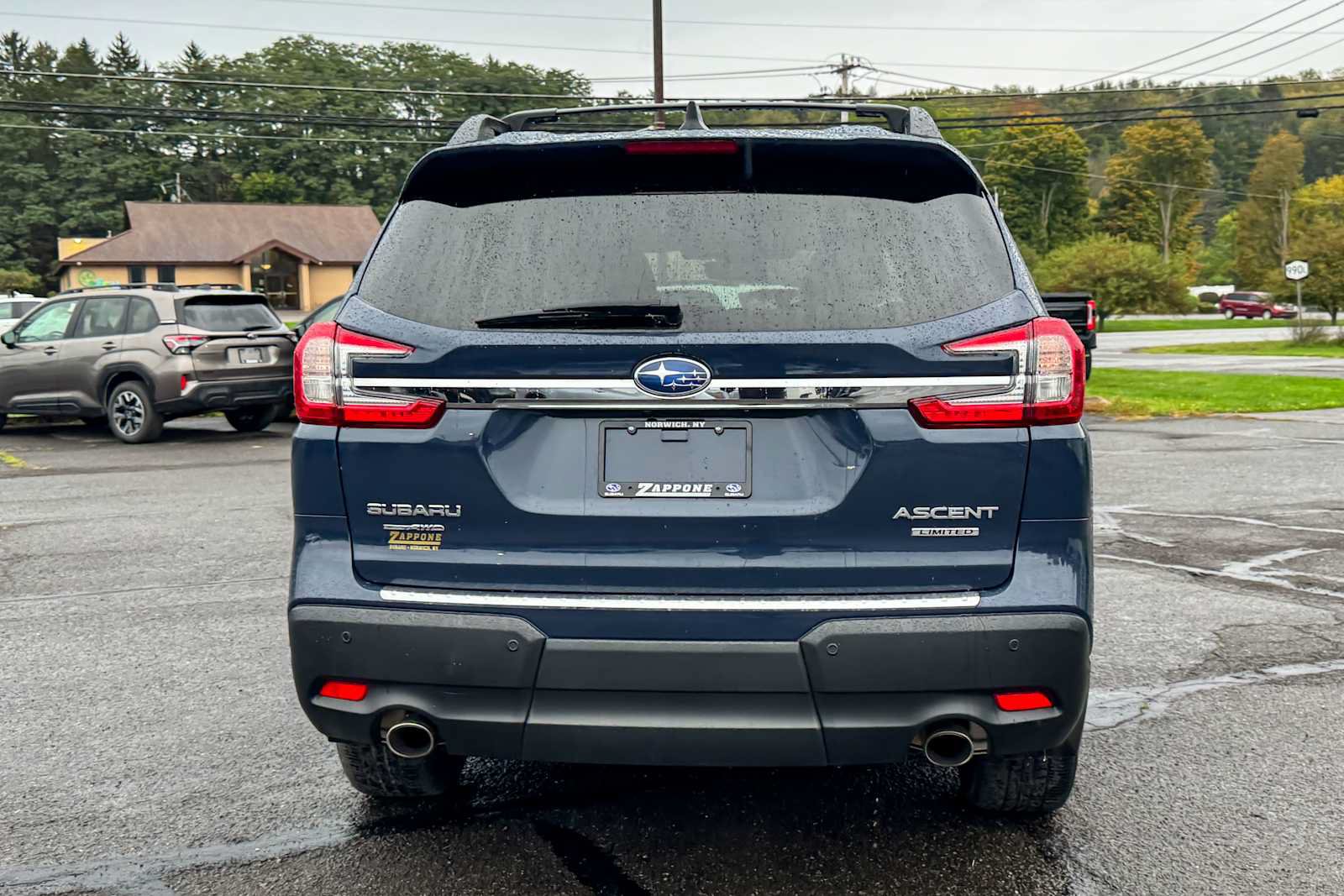 Used 2023 Subaru Ascent Limited AWD/4WD image 4