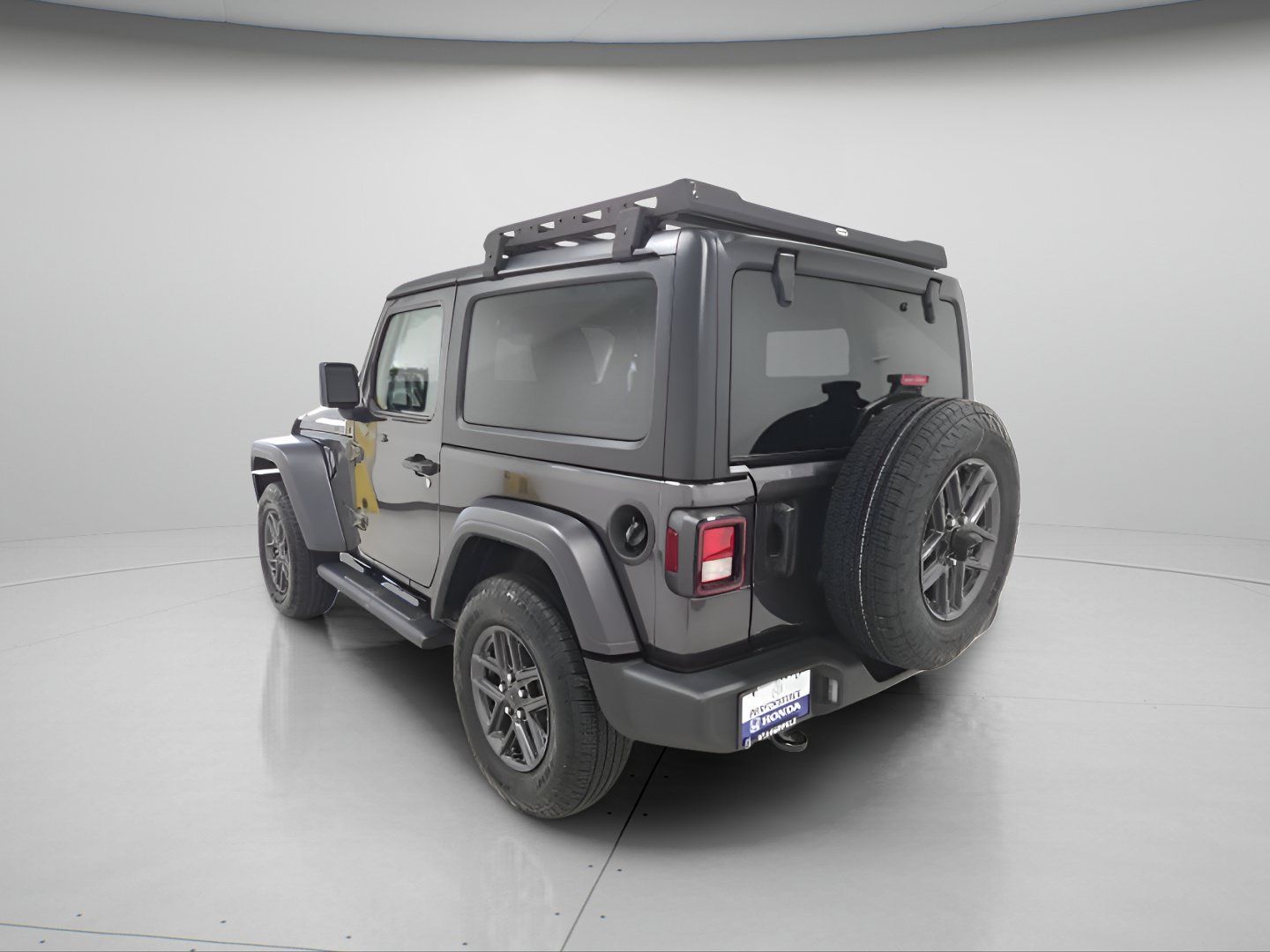 Used 2025 Jeep Wrangler Sport AWD/4WD image 5