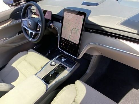 Certified 2025 Volvo EX90 Ultra image 12