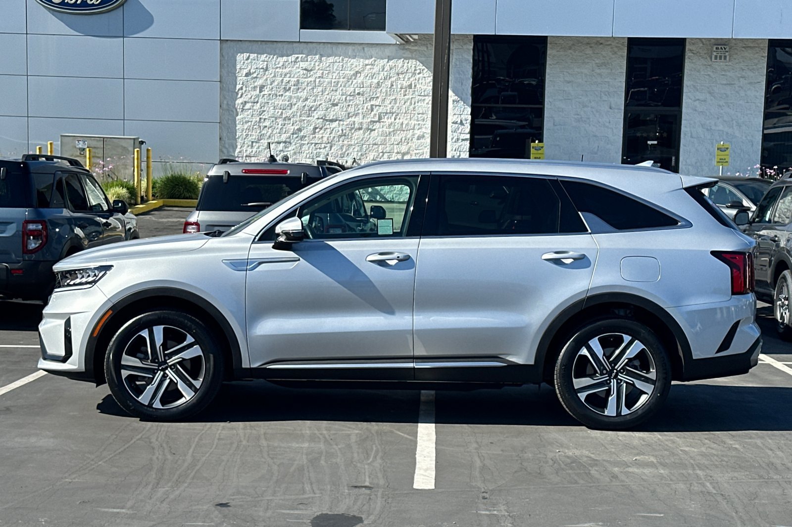 Certified 2023 Kia Sorento EX AWD/4WD image 9