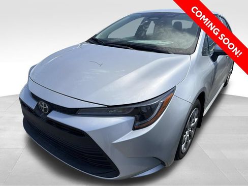 Used 2026 Toyota Corolla LE FWD image 1