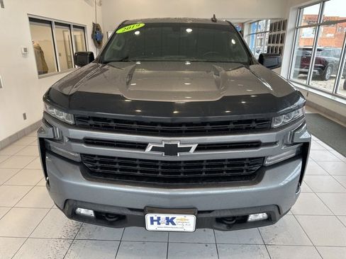 Used 2019 Chevrolet Silverado 1500 RST image 2