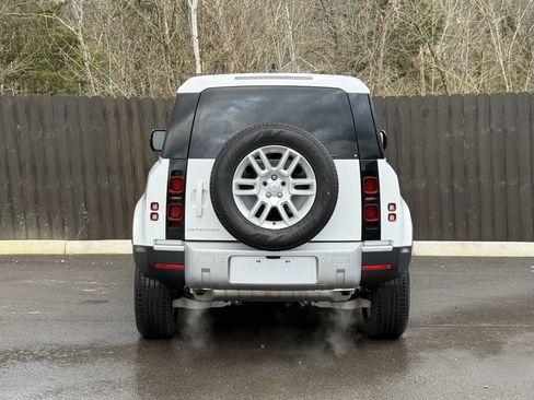 Certified 2025 Land Rover Defender 90 S image 4