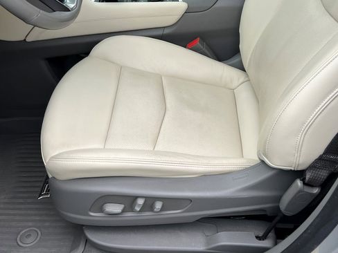 Used 2020 Cadillac XT6 Premium Luxury w/ LPO, Floor Liner Package image 20