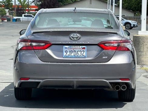 Used 2023 Toyota Camry SE FWD image 5