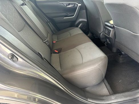 Used 2025 Toyota RAV4 XLE AWD/4WD image 34
