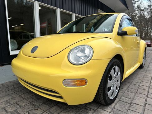 Used 2005 Volkswagen Beetle GL image 3