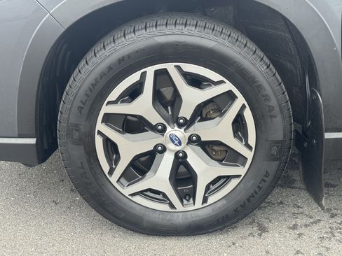 Certified 2024 Subaru Forester Premium AWD/4WD image 11
