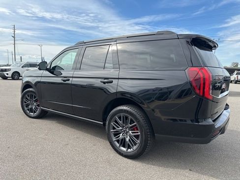 New 2025 Ford Expedition Platinum w/ Stealth Performance Package image 29