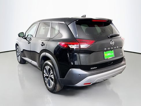 Used 2023 Nissan Rogue SV image 7