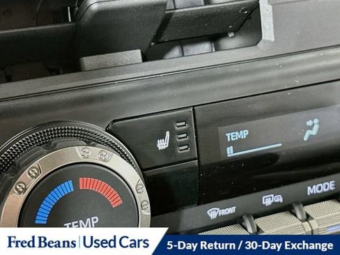 Used 2025 Toyota Tacoma SR5 AWD/4WD image 27