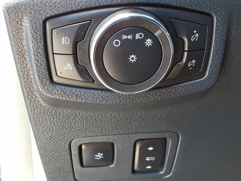 Used 2022 Ford F450 Platinum w/ FX4 Off-Road Package AWD/4WD image 25