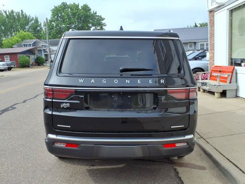 Used 2022 Jeep Wagoneer Series II AWD/4WD image 7