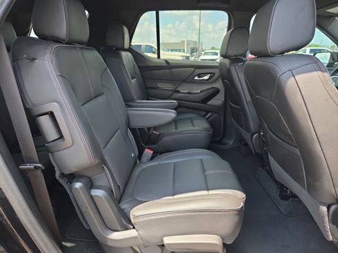 Used 2023 Chevrolet Traverse RS AWD/4WD image 14