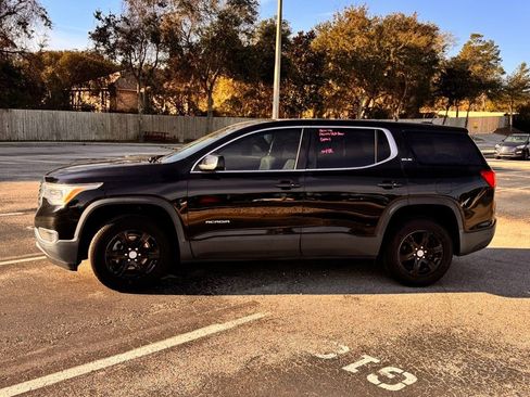 Used 2017 GMC Acadia SLE image 4