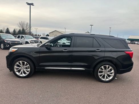 Used 2024 Ford Explorer Platinum w/ Technology Package image 38