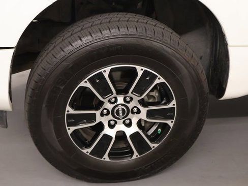 Used 2023 Nissan Titan SV AWD/4WD image 7