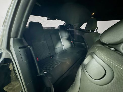 Used 2019 Dodge Challenger SXT image 30