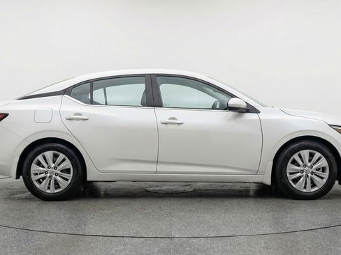 Used 2025 Nissan Sentra S image 11