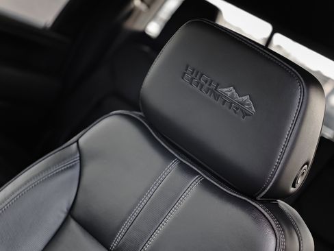 Certified 2022 Chevrolet Silverado 2500 High Country image 17