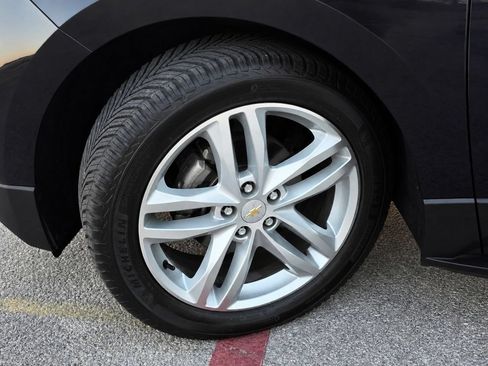 Used 2018 Chevrolet Equinox Premier FWD image 12