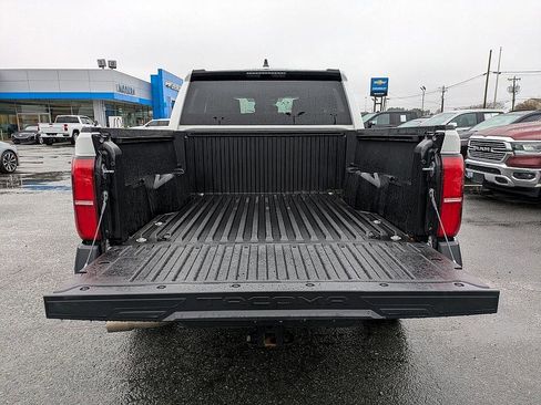 Used 2024 Toyota Tacoma SR image 7