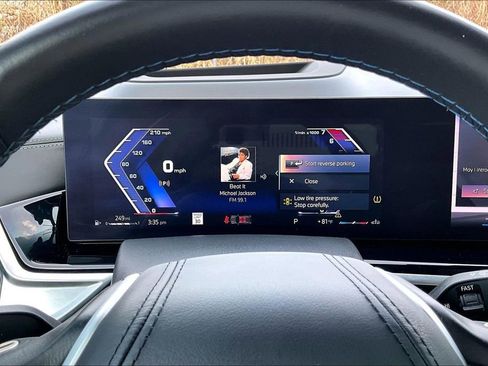 Used 2024 BMW ALPINA XB7 image 28