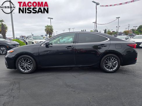 Used 2018 Lexus ES 350 w/ Navigation System Package FWD image 2