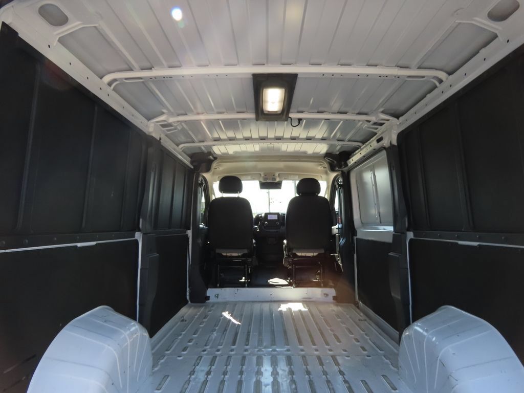 Used 2025 RAM ProMaster 2500 w/ Convenience Group FWD image 26