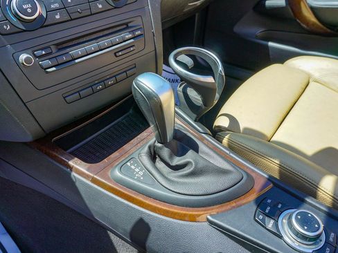 Used 2012 BMW 128i Convertible RWD image 27