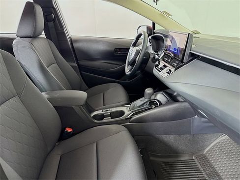 Certified 2025 Toyota Corolla LE w/ Convenience Package image 24