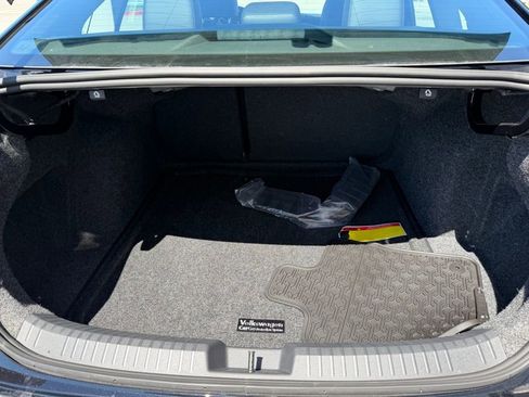 New 2026 Volkswagen Jetta SE FWD image 28