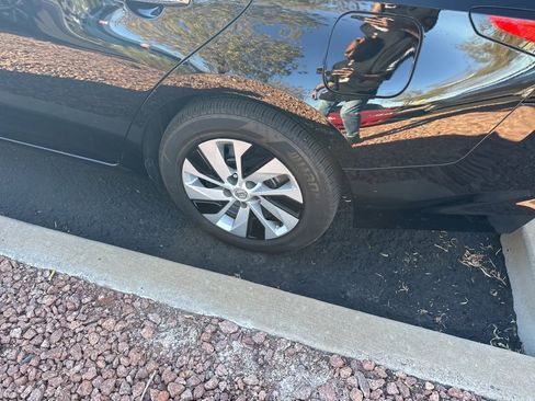 Used 2025 Nissan Altima 2.5 S image 10