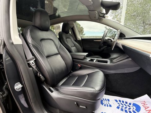 Used 2024 Tesla Model Y Long Range image 30