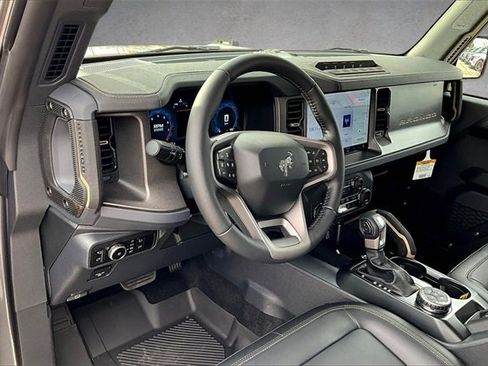 New 2025 Ford Bronco Badlands image 6