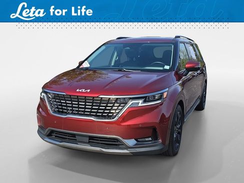 Used 2023 Kia Carnival SX Prestige image 1