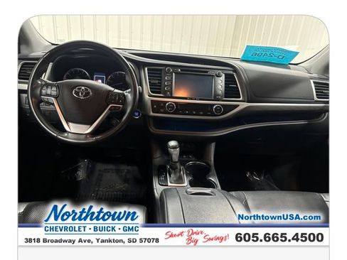 Used 2018 Toyota Highlander Limited image 24