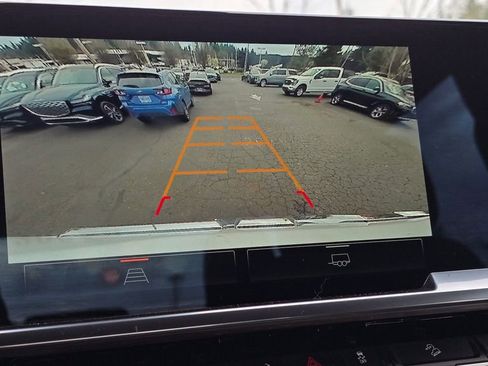 Used 2024 GMC Sierra 1500 SLE w/ X31 Off-Road Package image 29