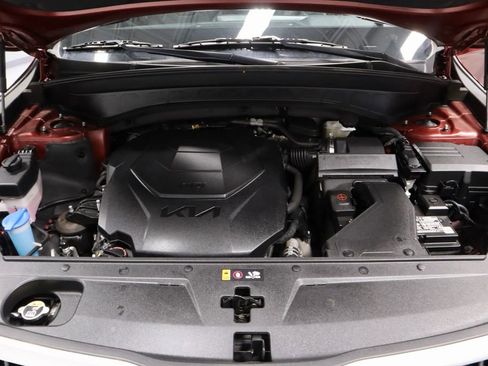 Used 2023 Kia Telluride EX w/ EX Captain's Chair Package FWD image 19