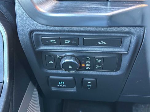 Used 2022 Ford F150 Lariat w/ Max Trailer Tow Package image 31