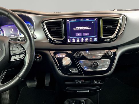 Used 2019 Chrysler Pacifica Touring-L w/ Advanced Safetytec Group FWD image 9