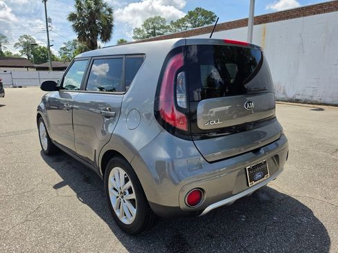 Used 2017 Kia Soul + FWD image 2