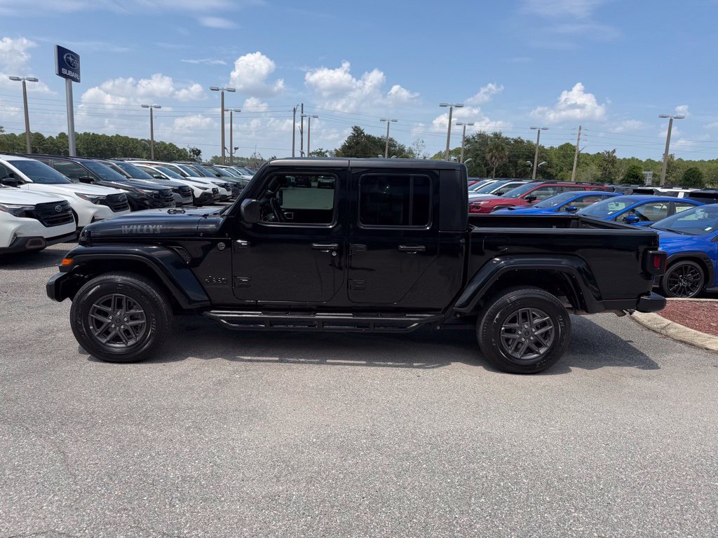 Used 2022 Jeep Gladiator Sport AWD/4WD image 11
